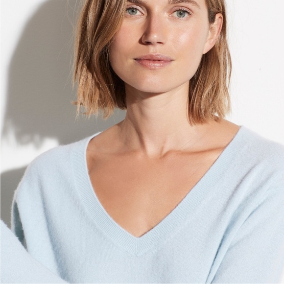 Vince Cashmere Weekend V+Neck Sweater Small - Picture 2 of 7